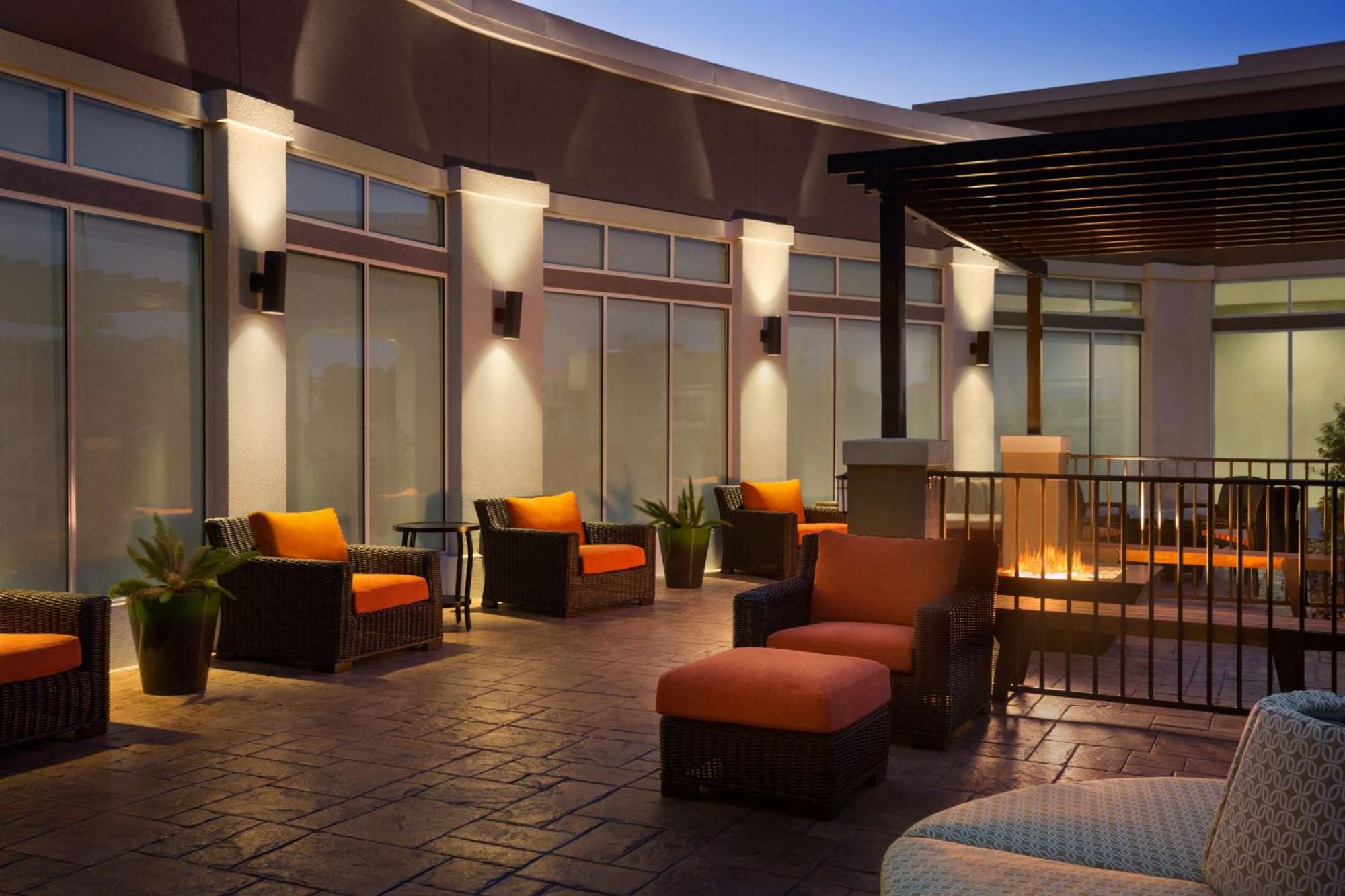Hilton Garden Inn Houston-Baytown Exterior foto